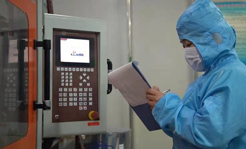 Pressure Activated Safety Lancet